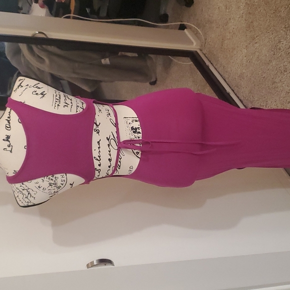 Fuschia dress - Picture 3 of 3